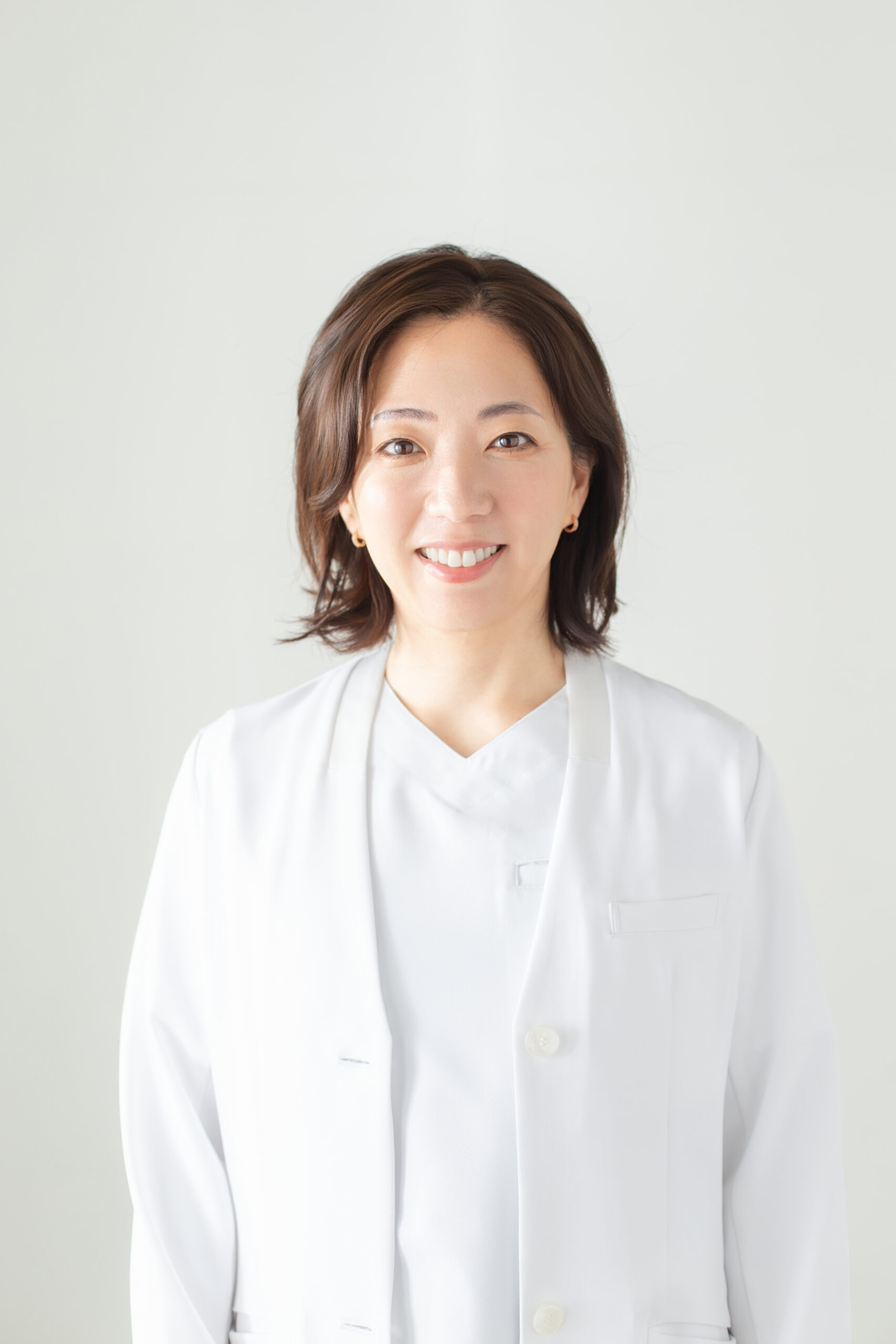 ゆりがおか眼科 院長 中村芽衣子のポートレート写真